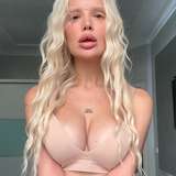 nora_seliora from onlyfans